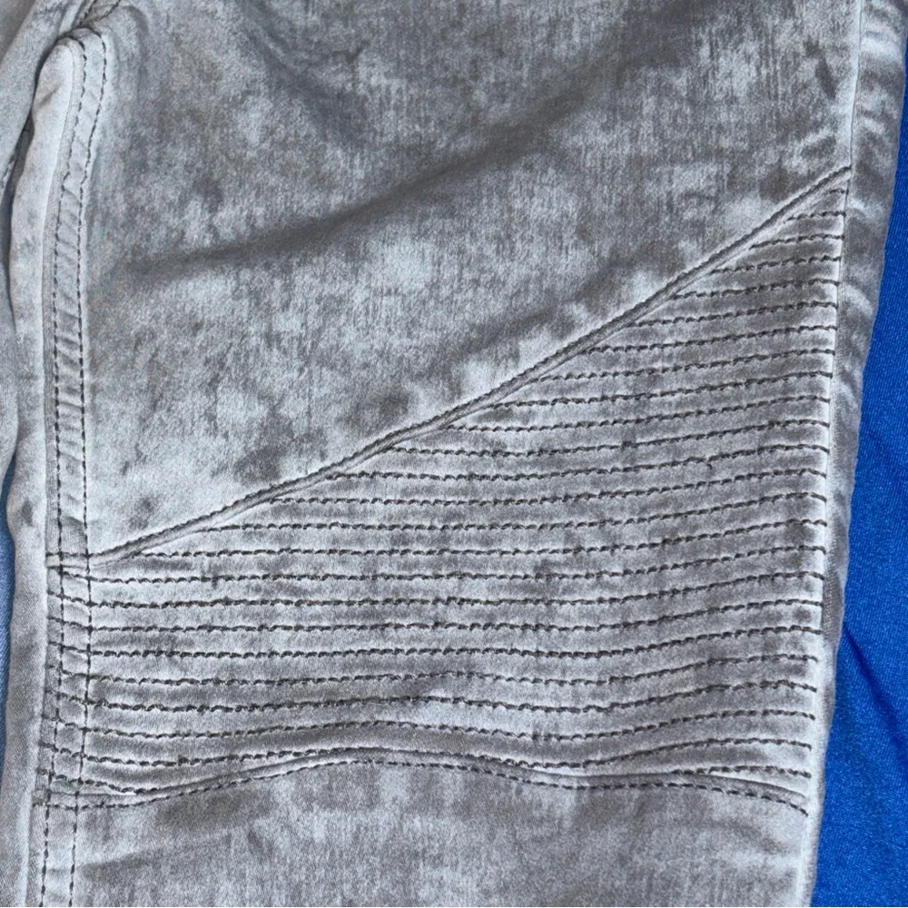 Jogger Fit Jeans Boys Faded distressed Stretch Gray Sz 8‎ Husky Art Class New